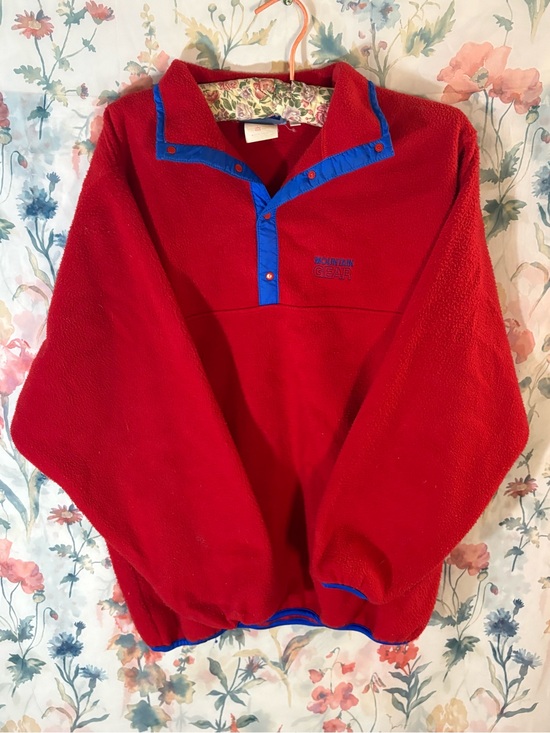 Mountain Gear Other - Vintage Red Fleece Pullover with Blue Trim